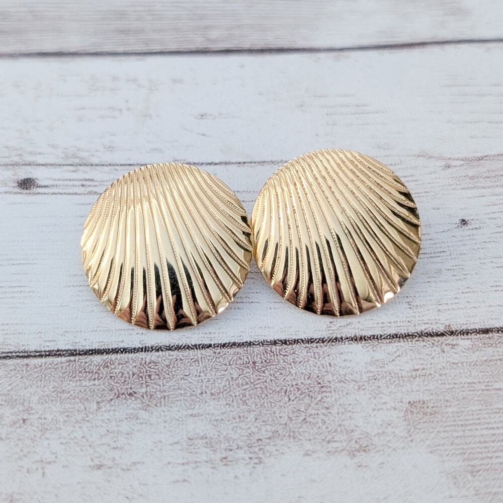 Vintage Stud Earrings Gold Tone Corrugated 1" Circle